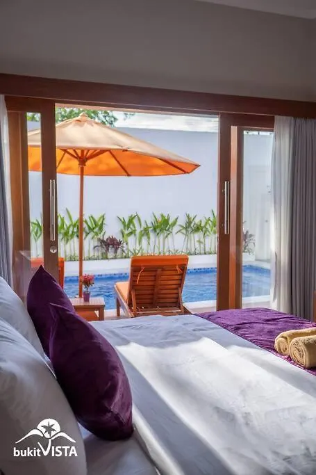 Clareen Villa Uluwatu